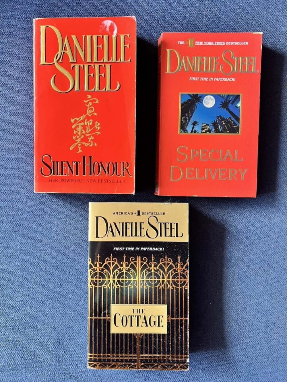 Lot 3 Danielle Steel Paperback Books Silent Honour-The Cottage-Special Delivery